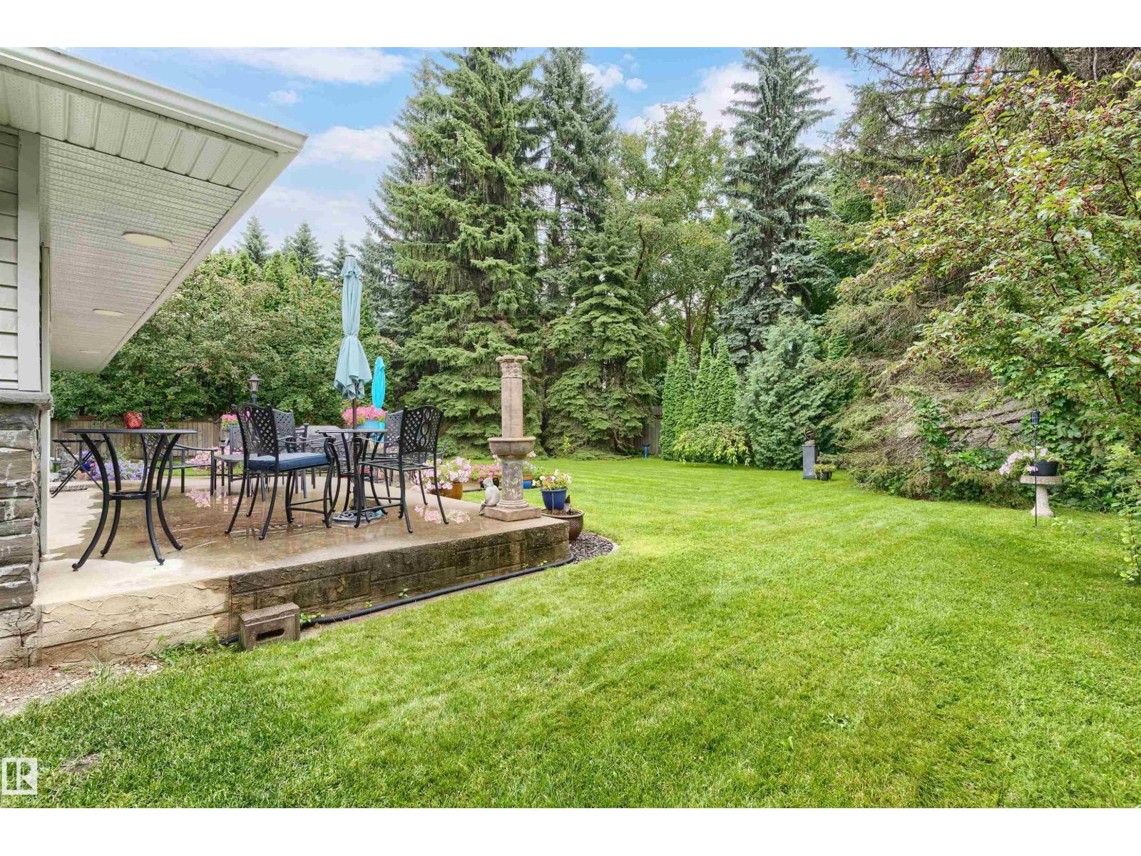 7 QUESNELL Crescent NW - Photo 47