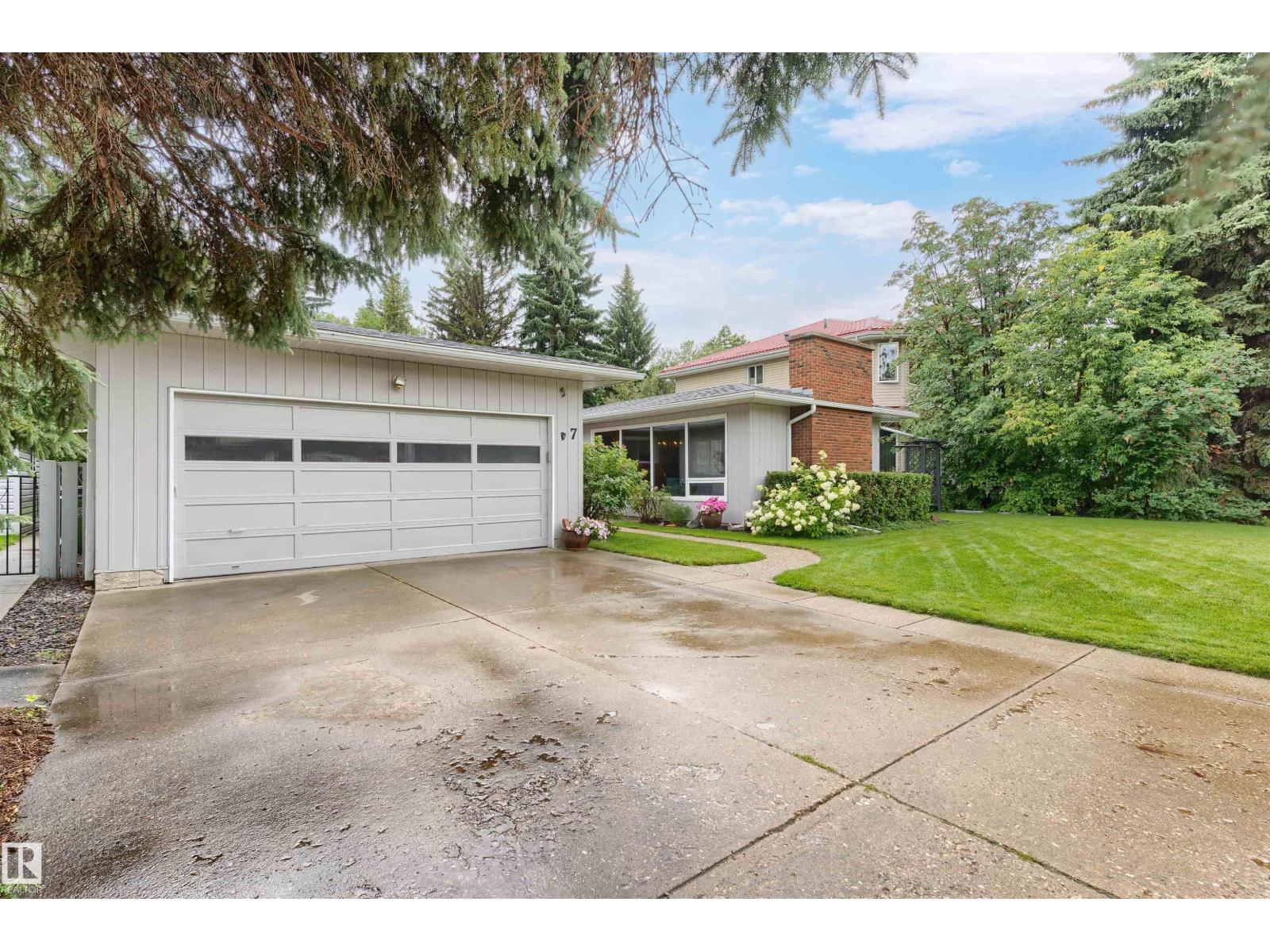 7 QUESNELL CR NW - 52