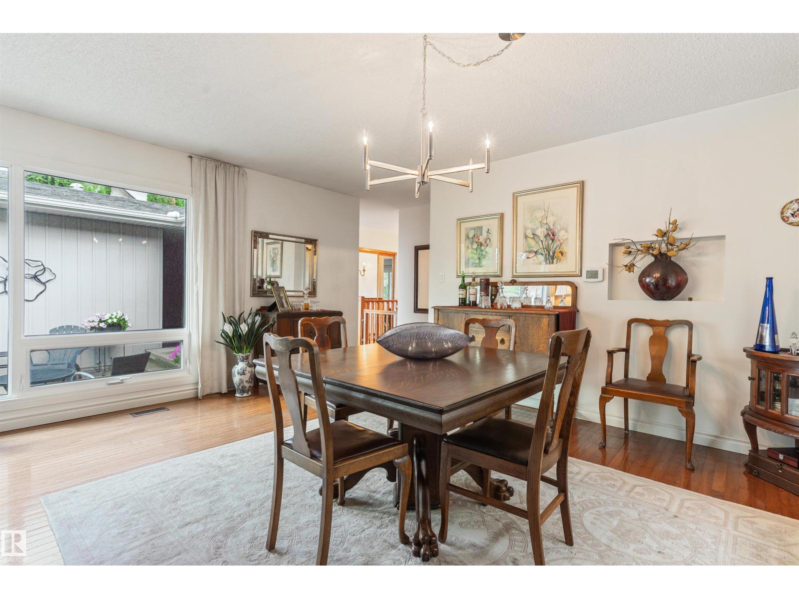 7 QUESNELL Crescent NW - Photo 8