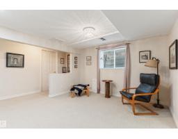7 Quesnell Cr Nw, Edmonton, AB T5R5N8 Photo 36