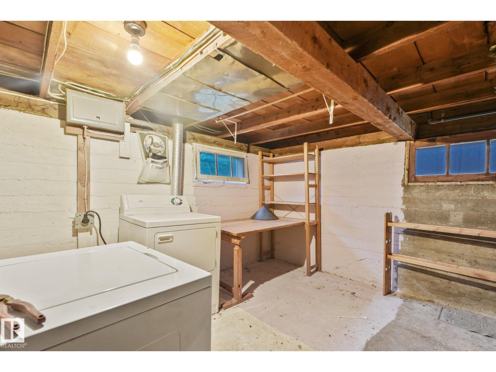 9824 91 Avenue NW - Photo 35