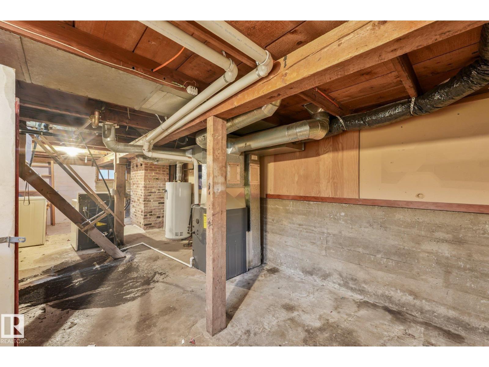 9824 91 Avenue NW - Photo 40