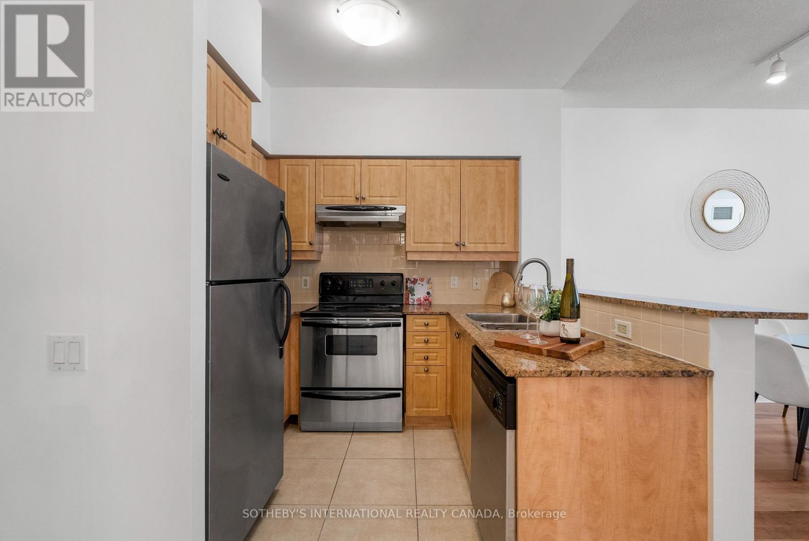 #405 485 ROSEWELL AVENUE - 15