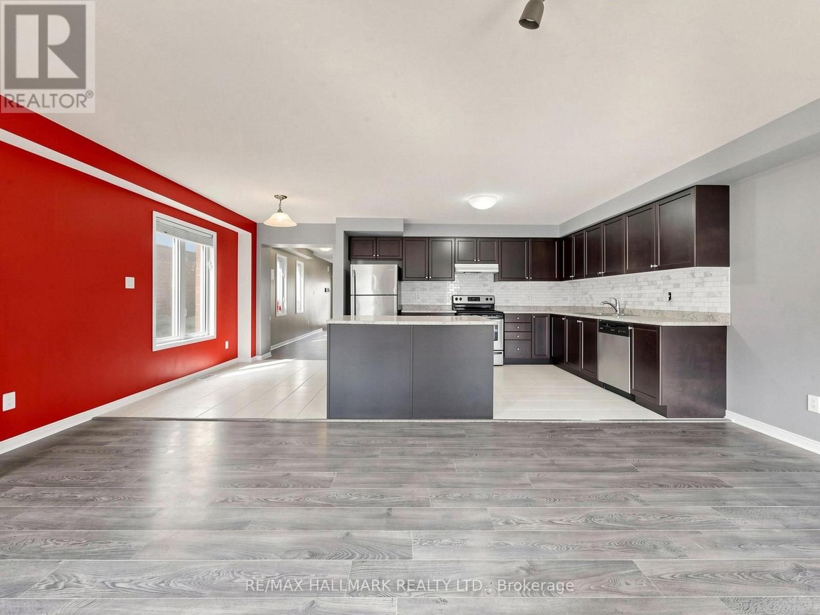 17 HOARD AVENUE S - Image 10