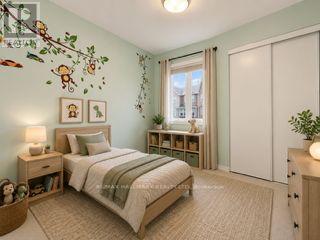 17 HOARD AVENUE S - 5