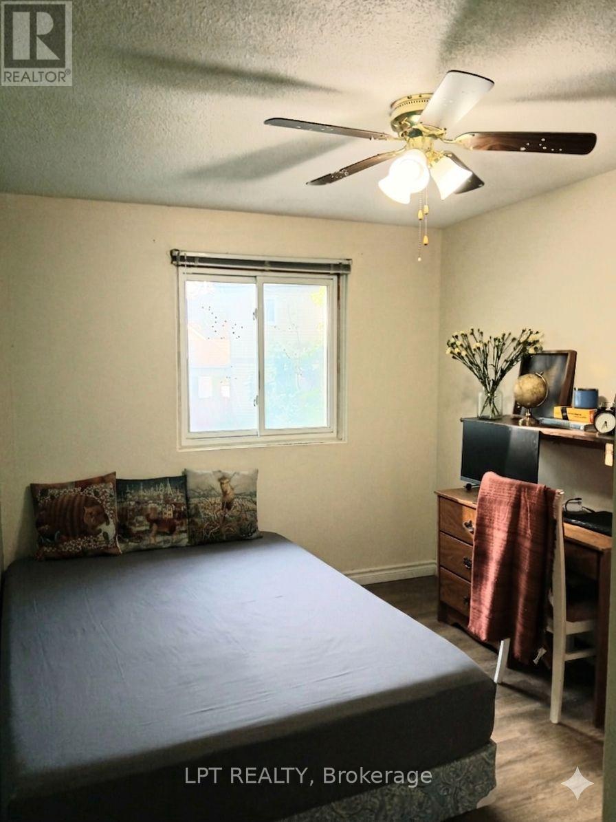 55H CHAUCER CRESCENT - 15