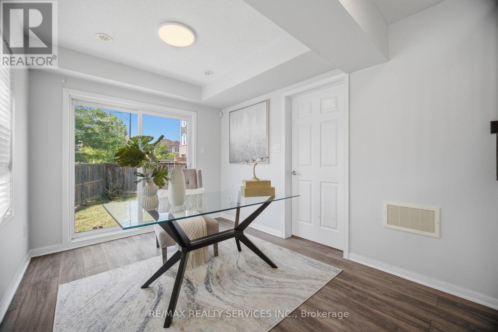 6 VIEWFORTH ROAD - 40