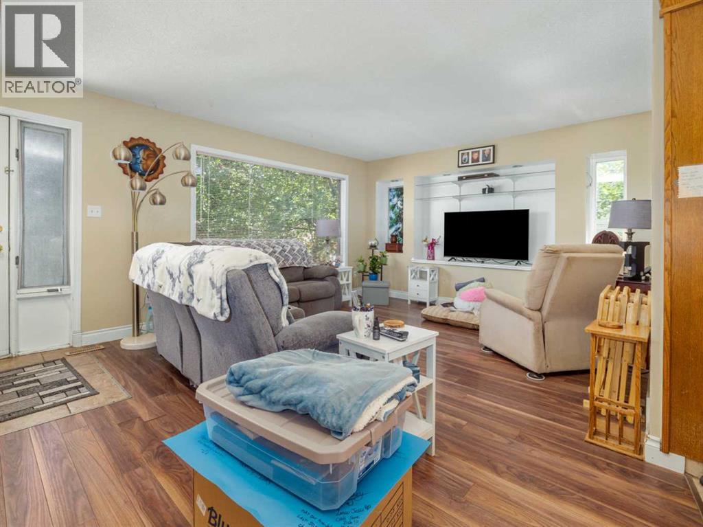 106 Ojibwa Place West - Photo 5