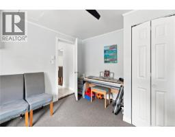 Living room - 195 Atkins Rd, View Royal, BC V9B2Z9 Photo 10
