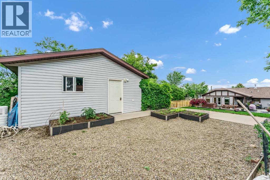 1174 16 Street Northeast - Photo 42