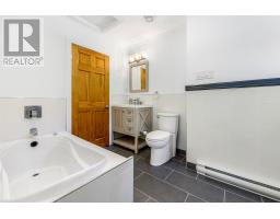 193 Harbour Drive thumbnail 23