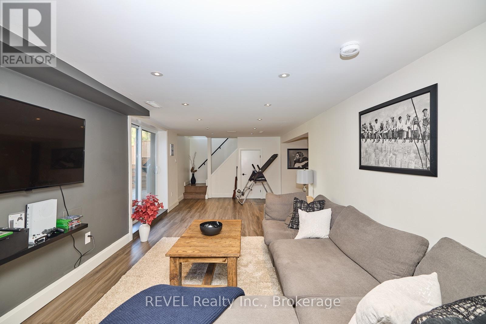 38 BRIARSDALE DRIVE - Image 24
