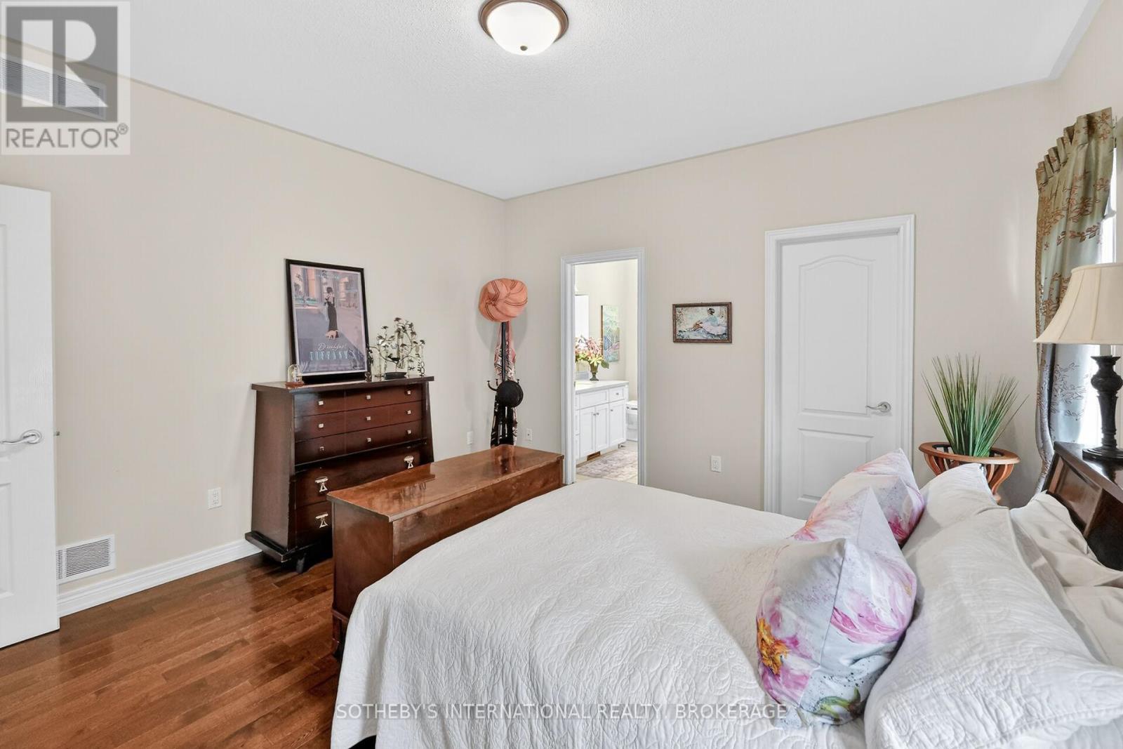 64 MASON COURT - Image 13