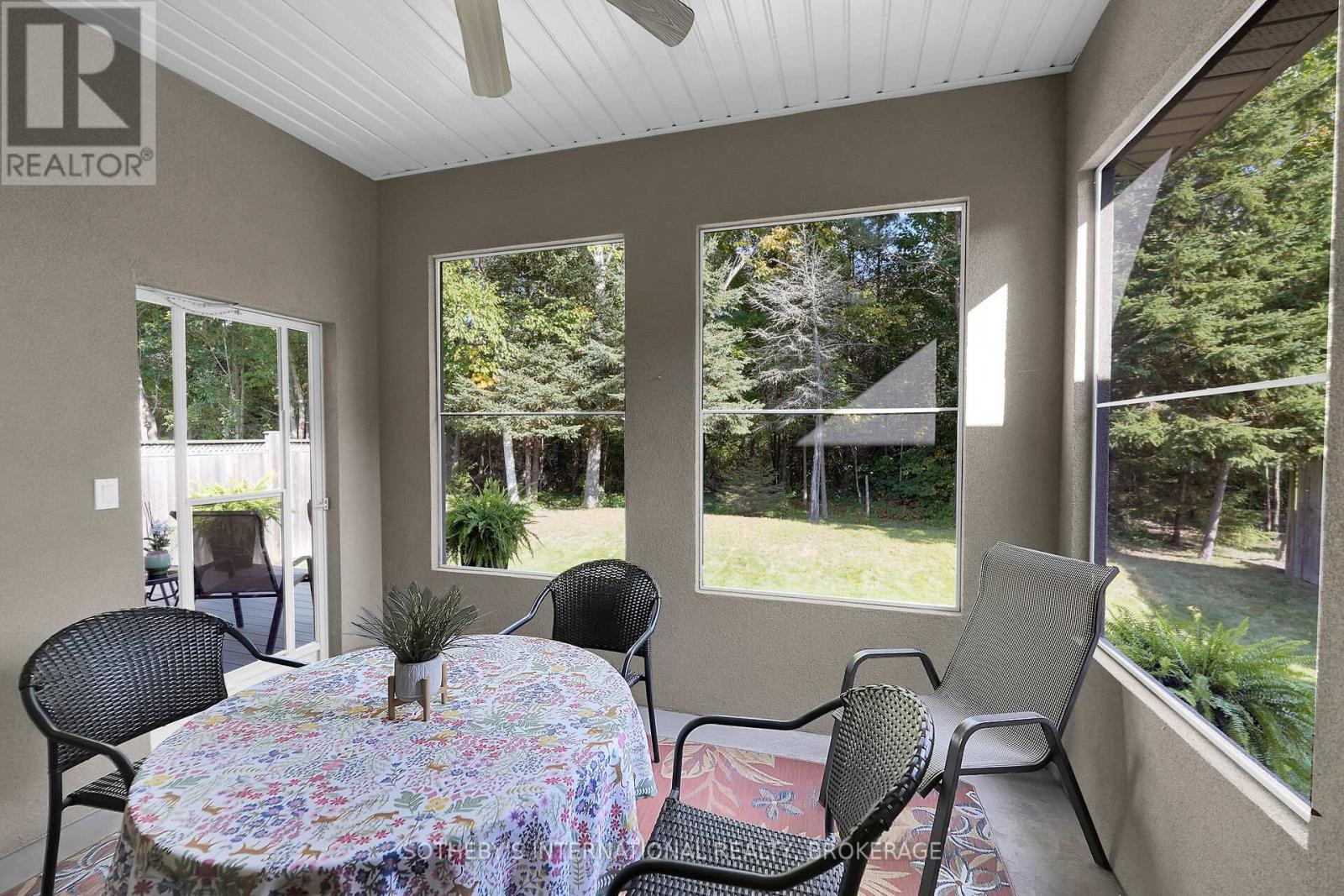 64 MASON COURT - Image 32