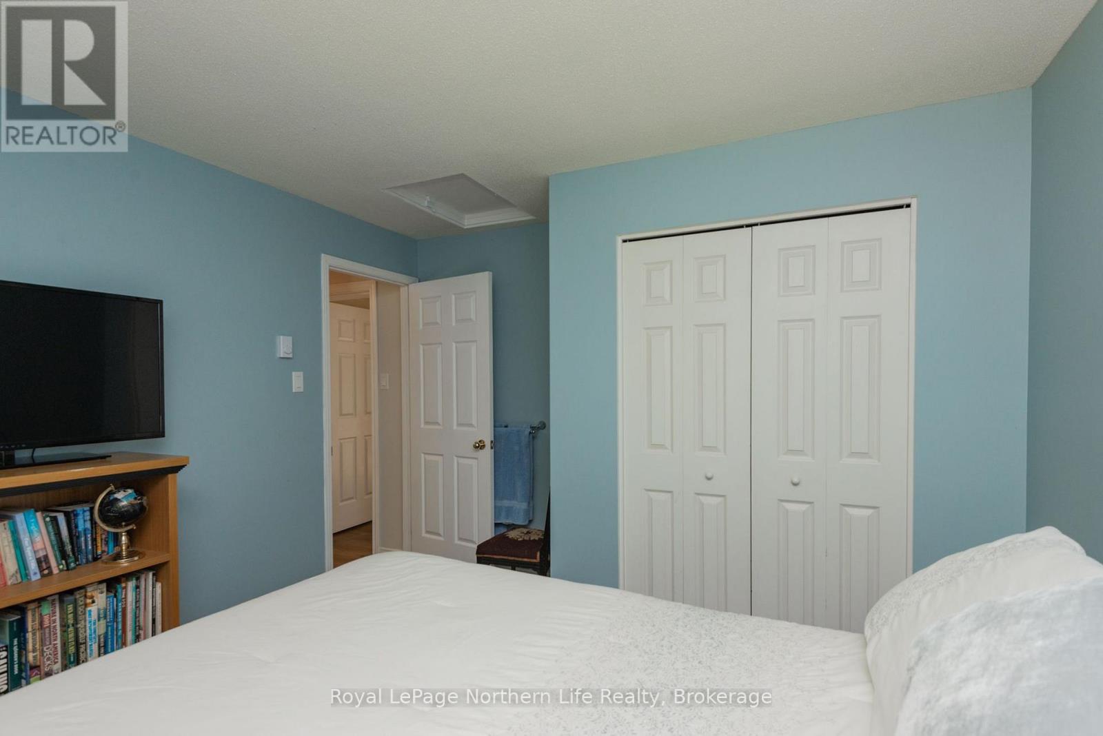 106 LAKEVIEW COURT - Image 23