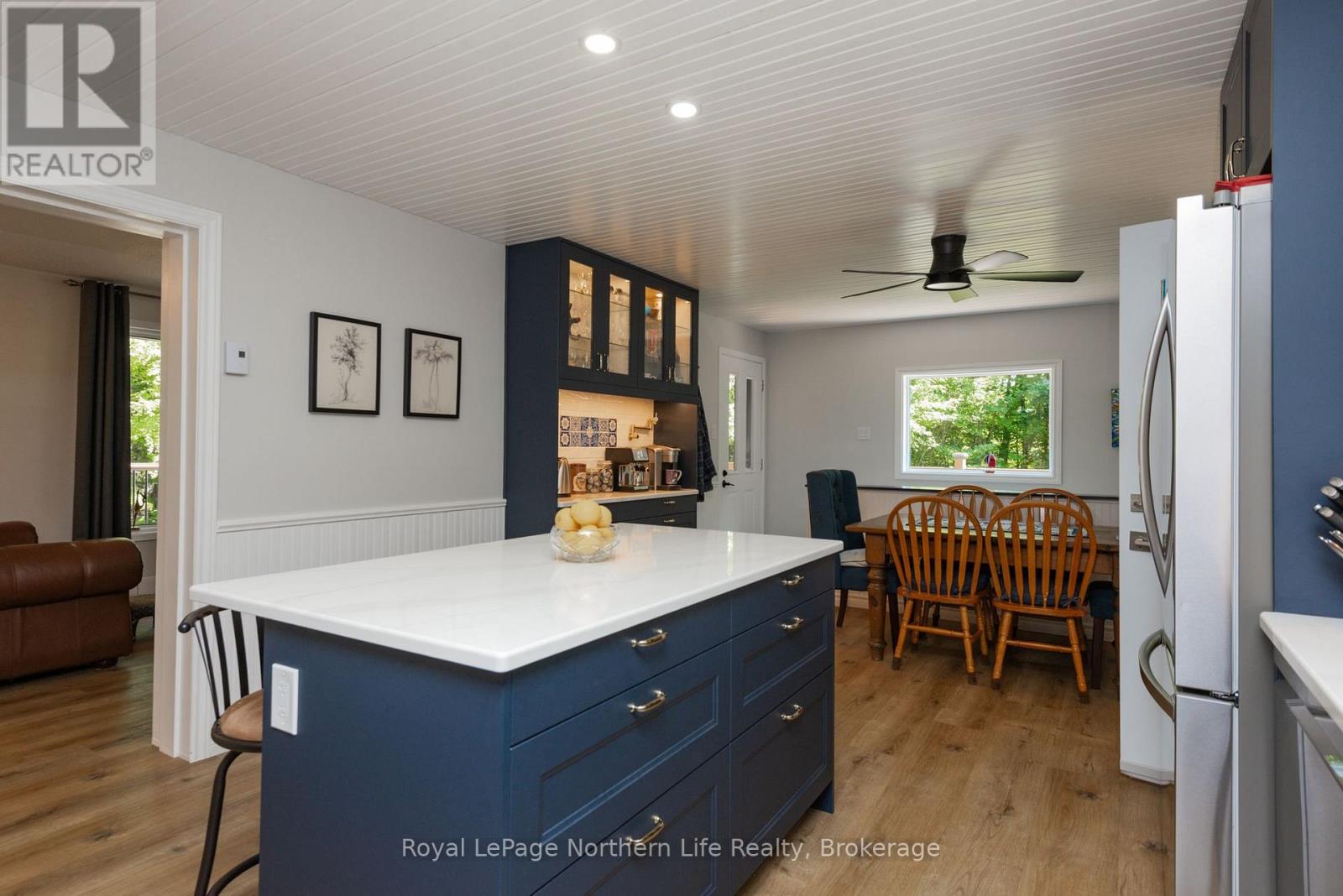 106 LAKEVIEW COURT - Image 14