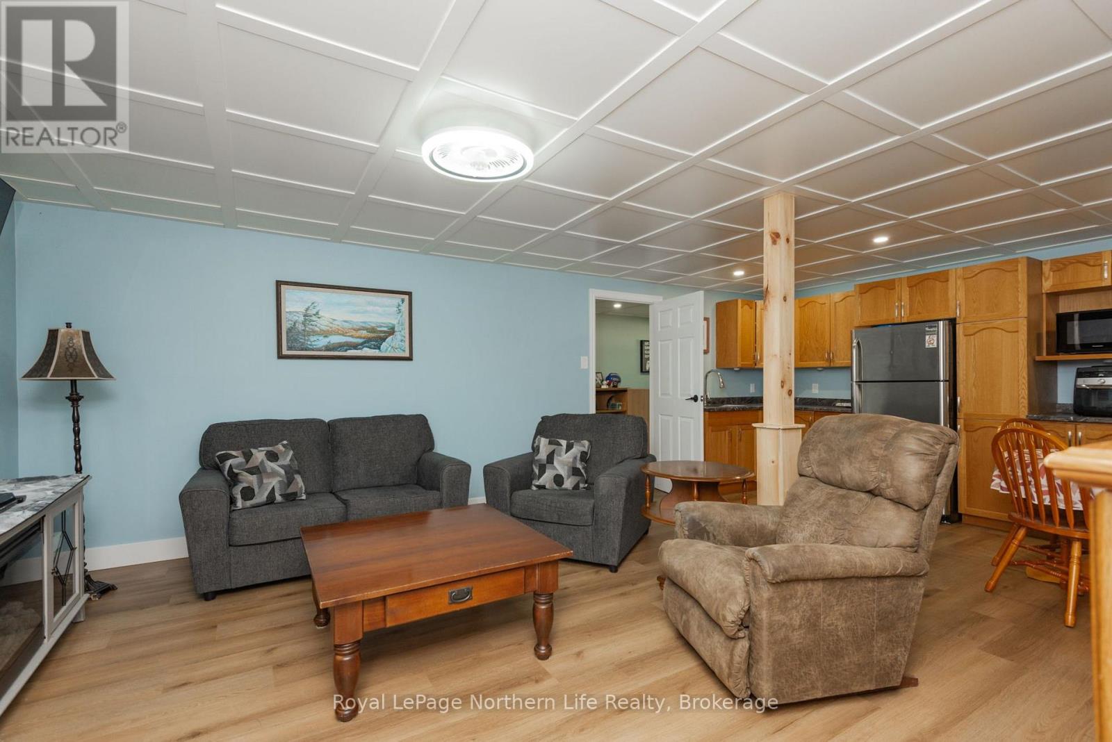 106 LAKEVIEW COURT - Image 35