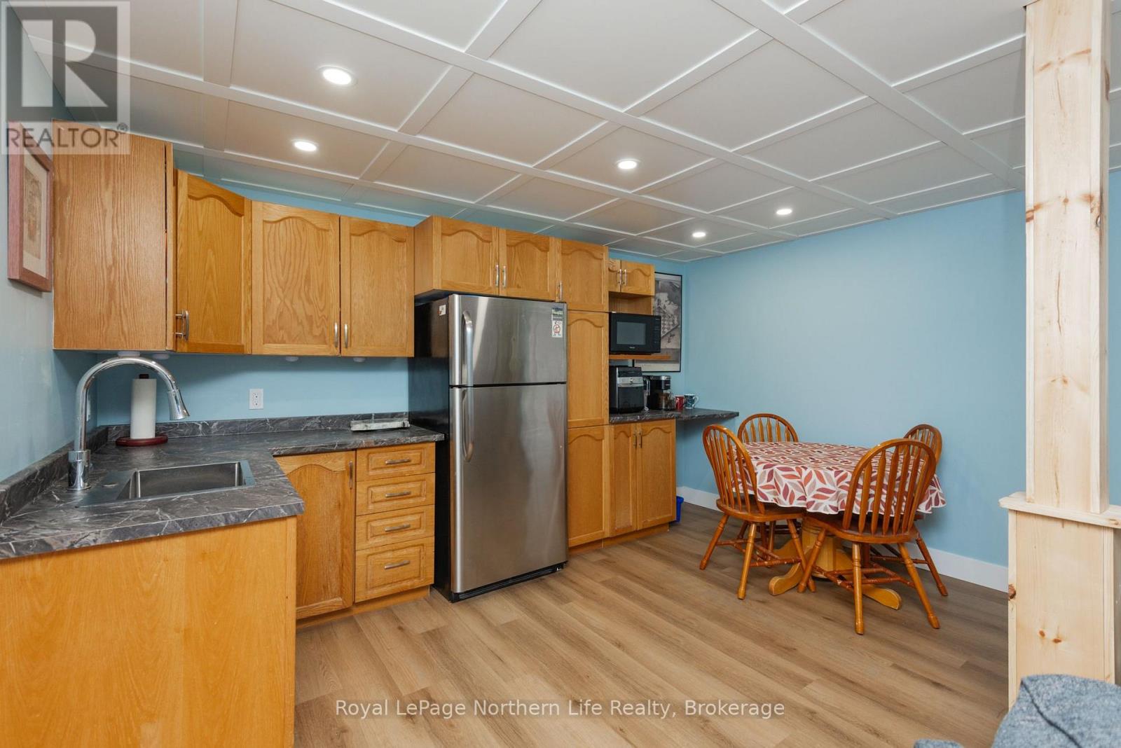 106 LAKEVIEW COURT - Image 37