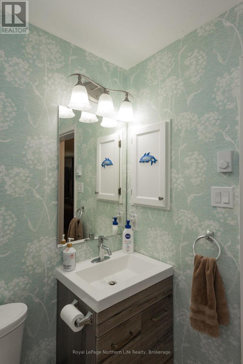 106 LAKEVIEW COURT - Image 32
