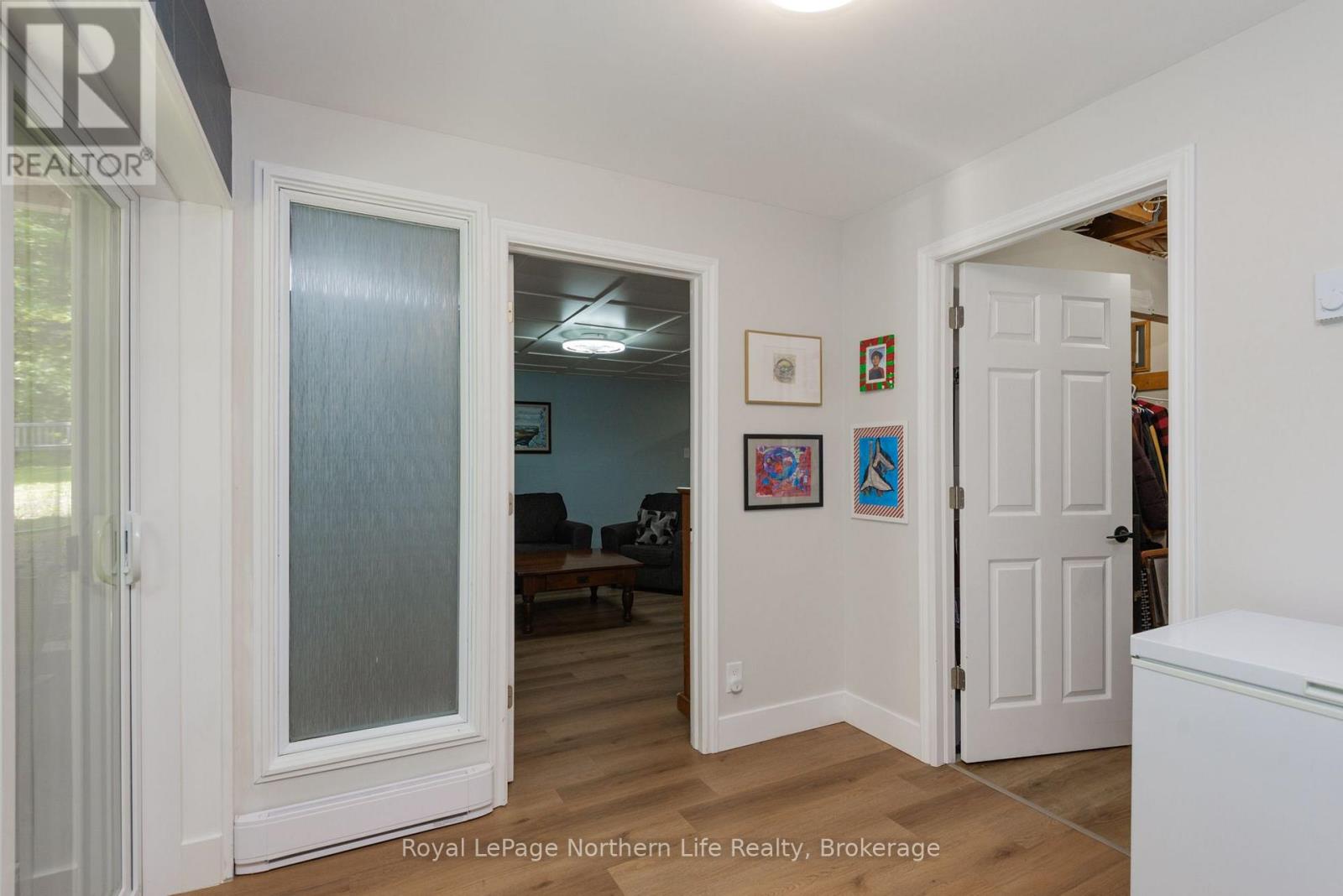 106 LAKEVIEW COURT - Image 34