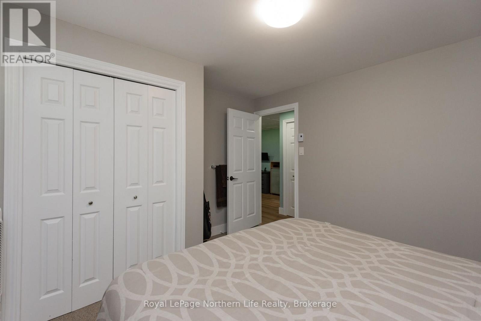 106 LAKEVIEW COURT - Image 40