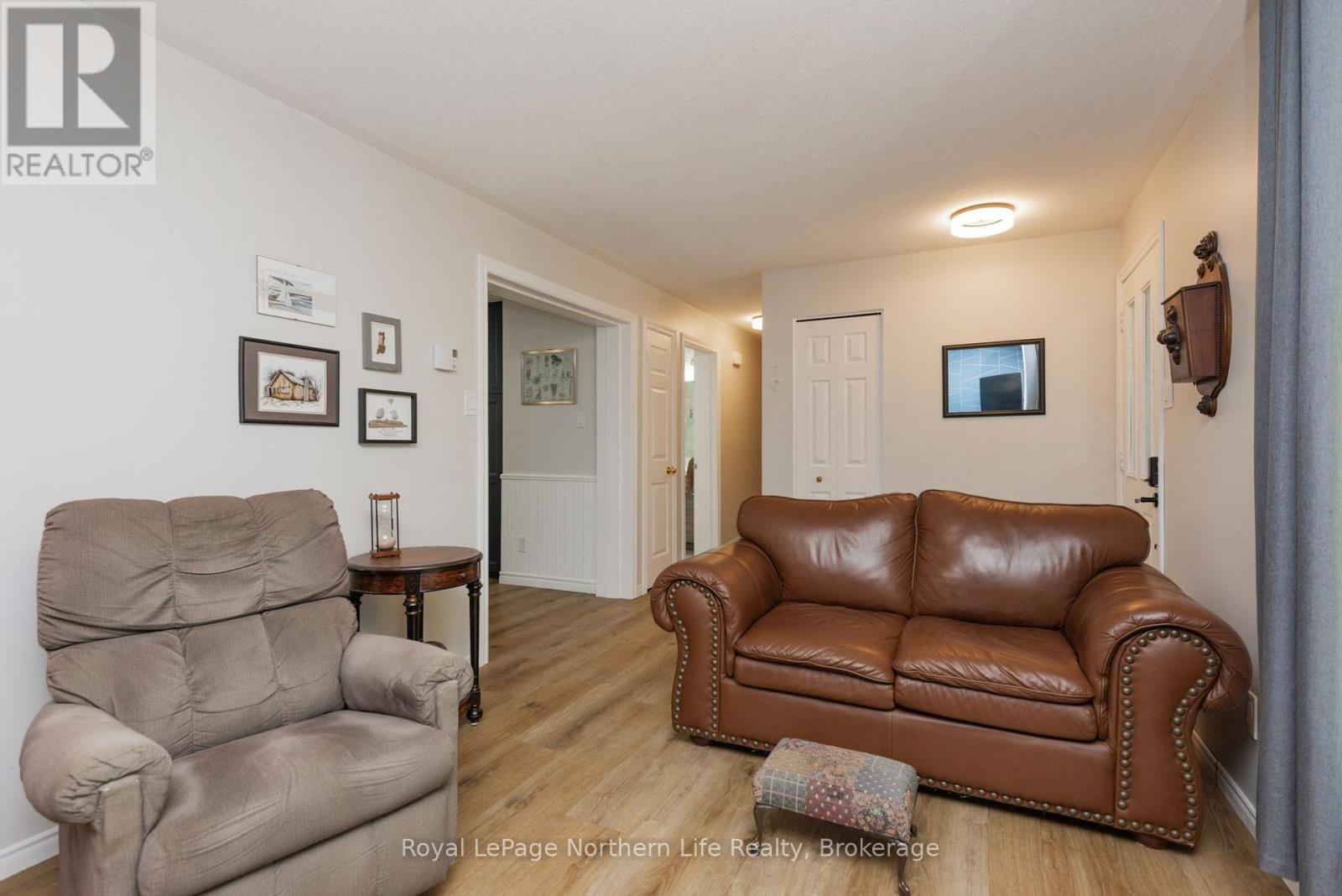 106 LAKEVIEW COURT - Image 8