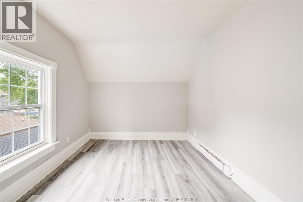 31 ADELAIDE STREET N. - 23