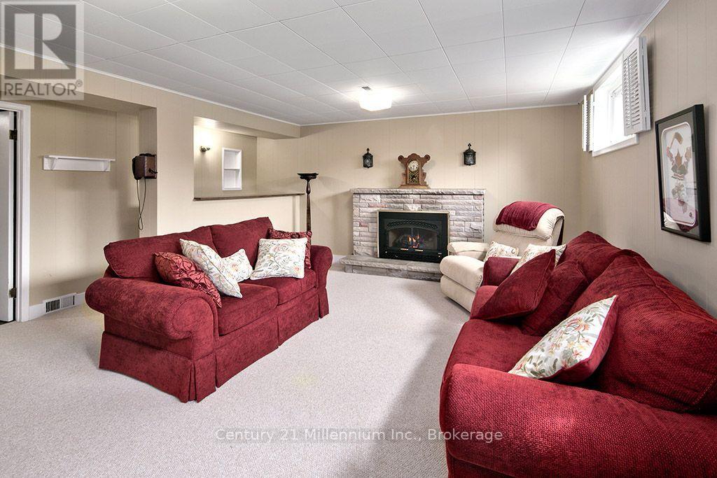 631 CAMERON STREET - Image 21