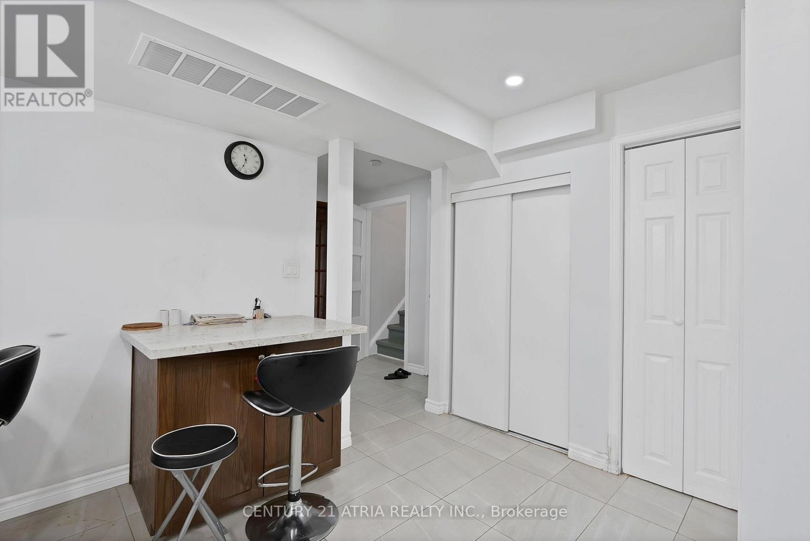 56 TOBERMORY DRIVE - 21