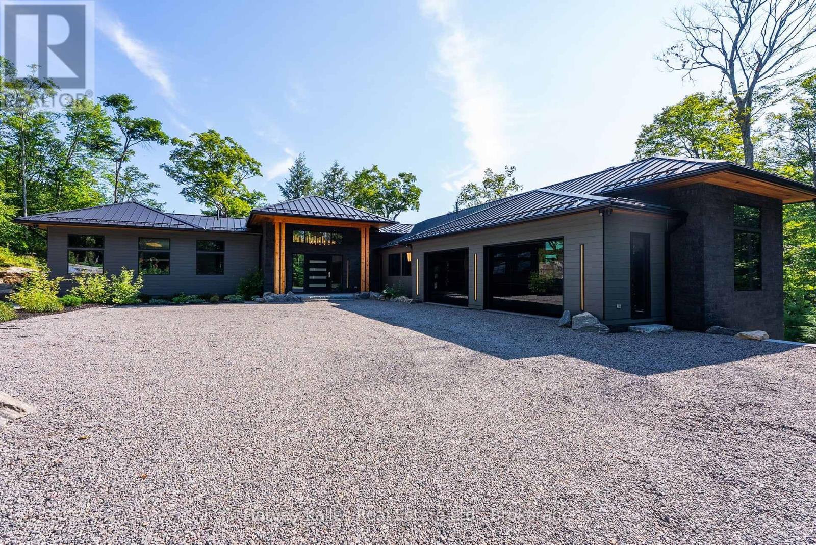 #2 1013 HALLS ROAD - Image 12