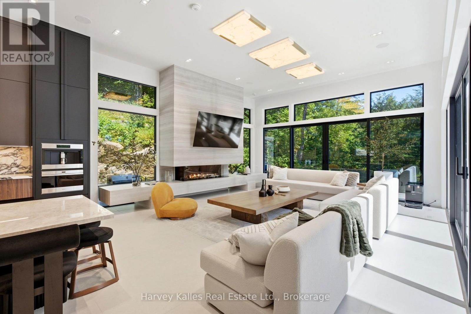 #2 1013 HALLS ROAD - Image 18
