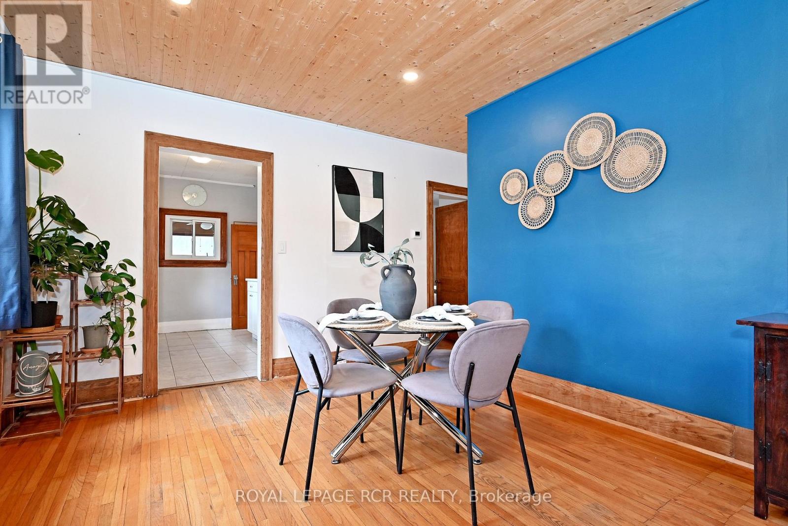 116 BUCKINGHAM AVENUE - 6