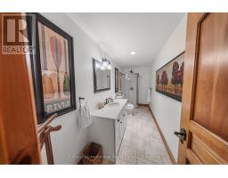 743 Skyhills Road, Huntsville, ON P1H2N5 Photo 42