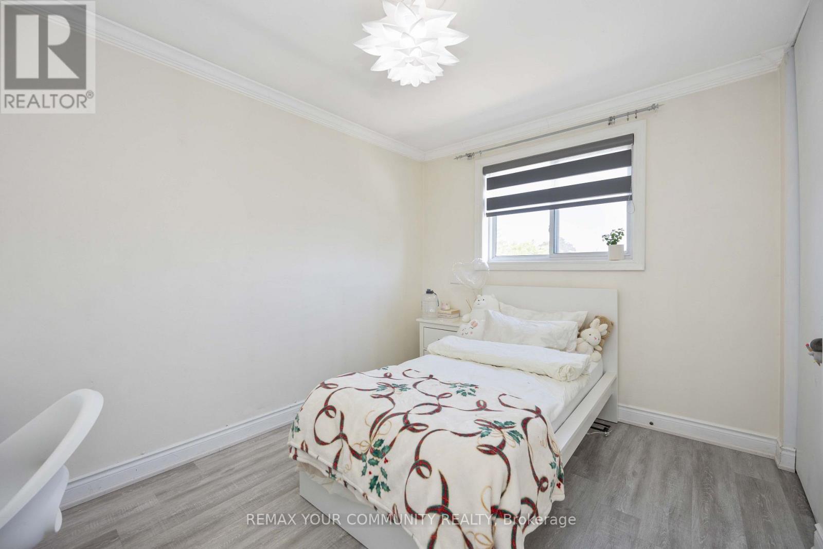 62 SECROFT CRESCENT - 13