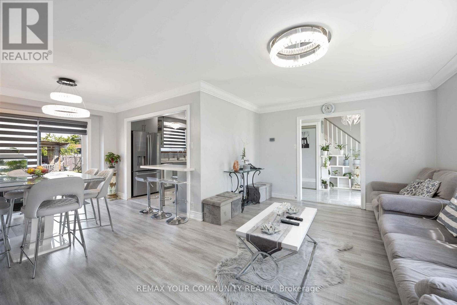 62 SECROFT CRESCENT - 5