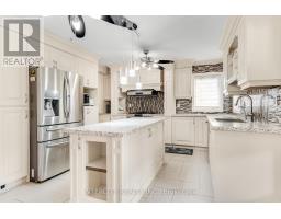 Living room - 48 Avalanche Crescent, Brampton, ON L6P1M5 Photo 15