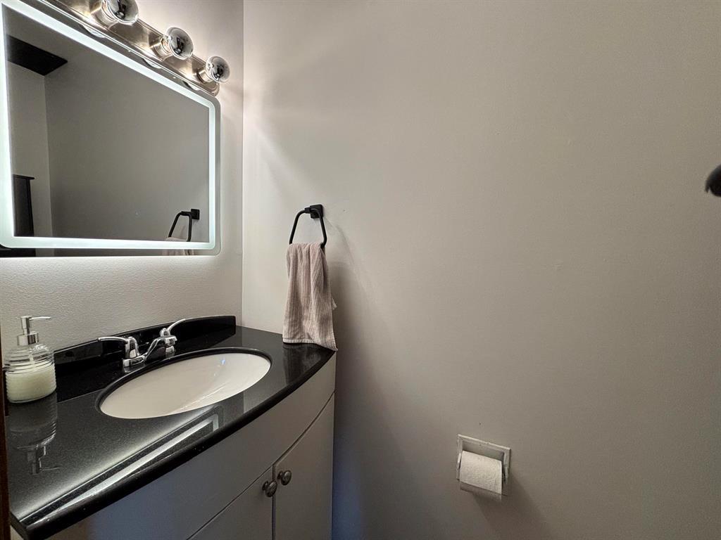 141 Donwood Drive, Winnipeg, Manitoba, R2G0V9, Winnipeg, Manitoba — photo 5 of 5