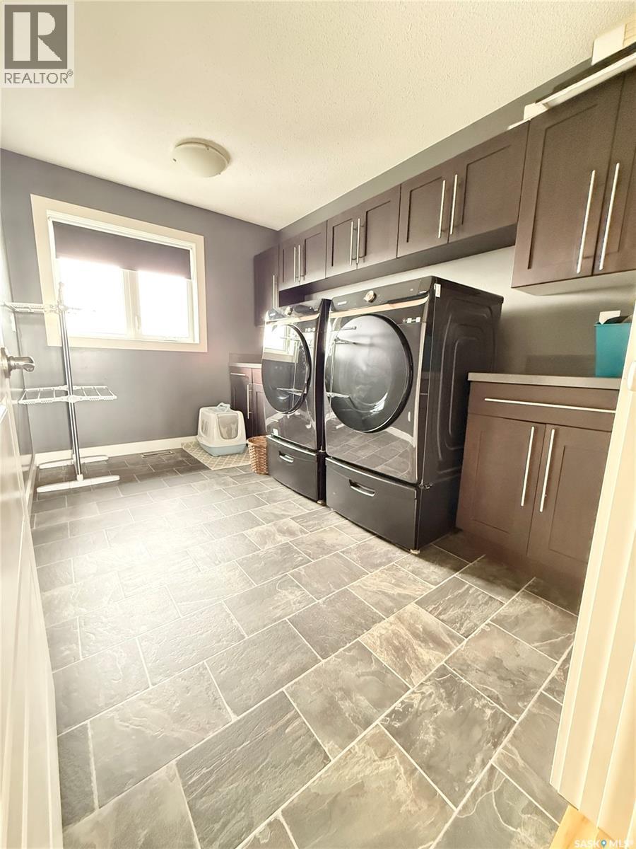 505 Brown CRESCENT - 27