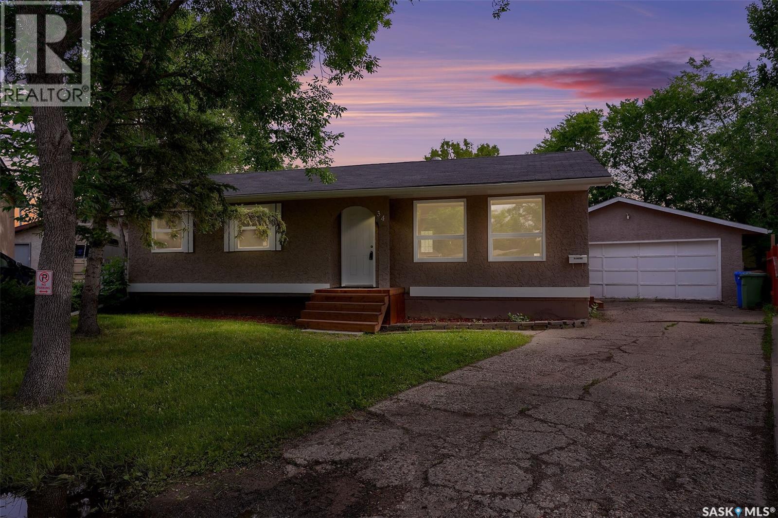 34 Armstrong BAY - 1