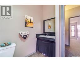 262 Athabasca Street E, Moose Jaw, SK S6H0L5 Photo 20