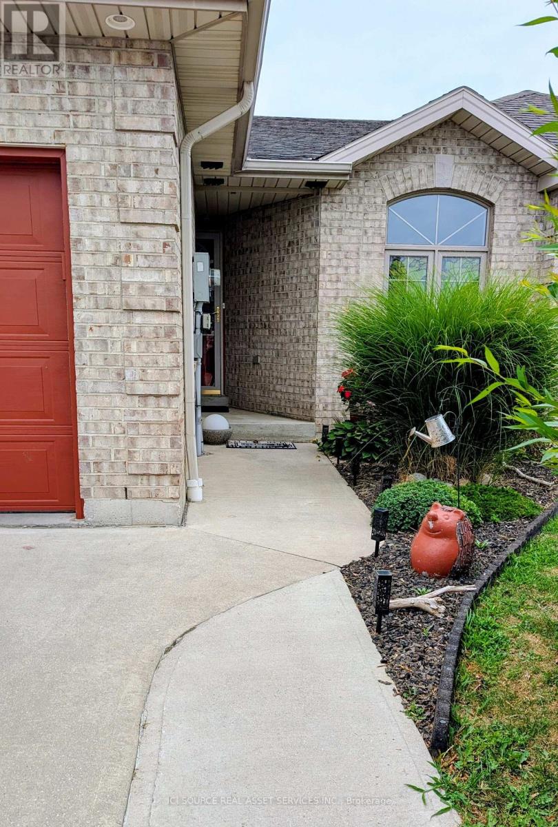 22 MCINTOSH AVENUE - Image 27
