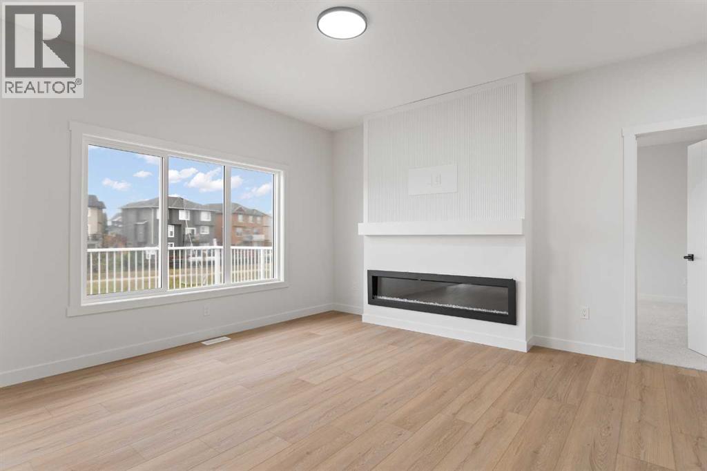 425 Montrose Green Southeast - Photo 8