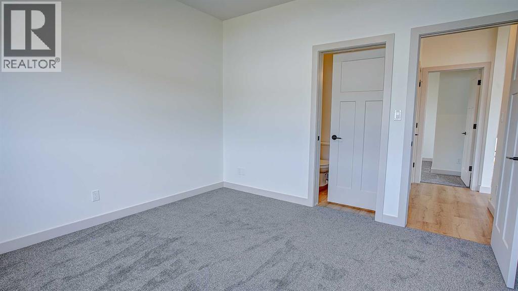 19 Ian Way - Photo 19
