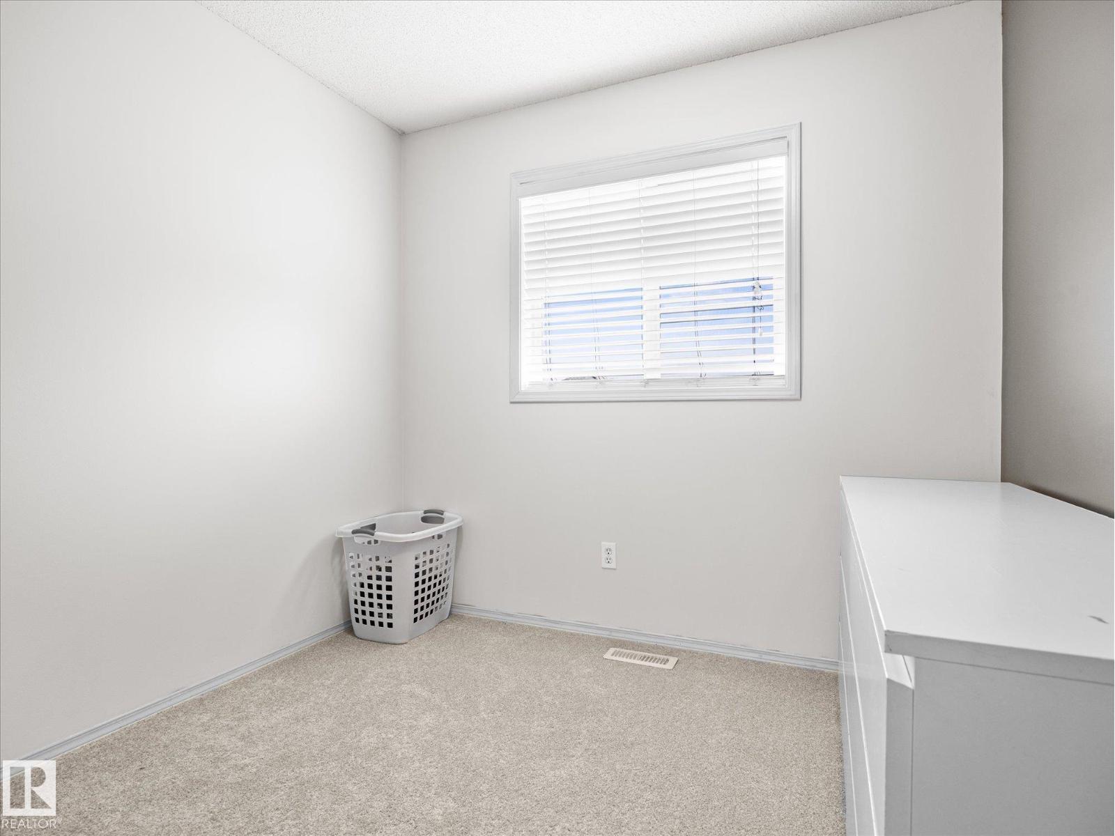 2916 31 Street NW - Photo 24