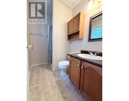 7 Castlewood Drive thumbnail 11
