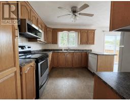 7 Castlewood Drive thumbnail 3