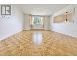 7 Castlewood Drive thumbnail 6