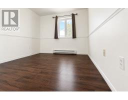 7 Castlewood Drive thumbnail 9