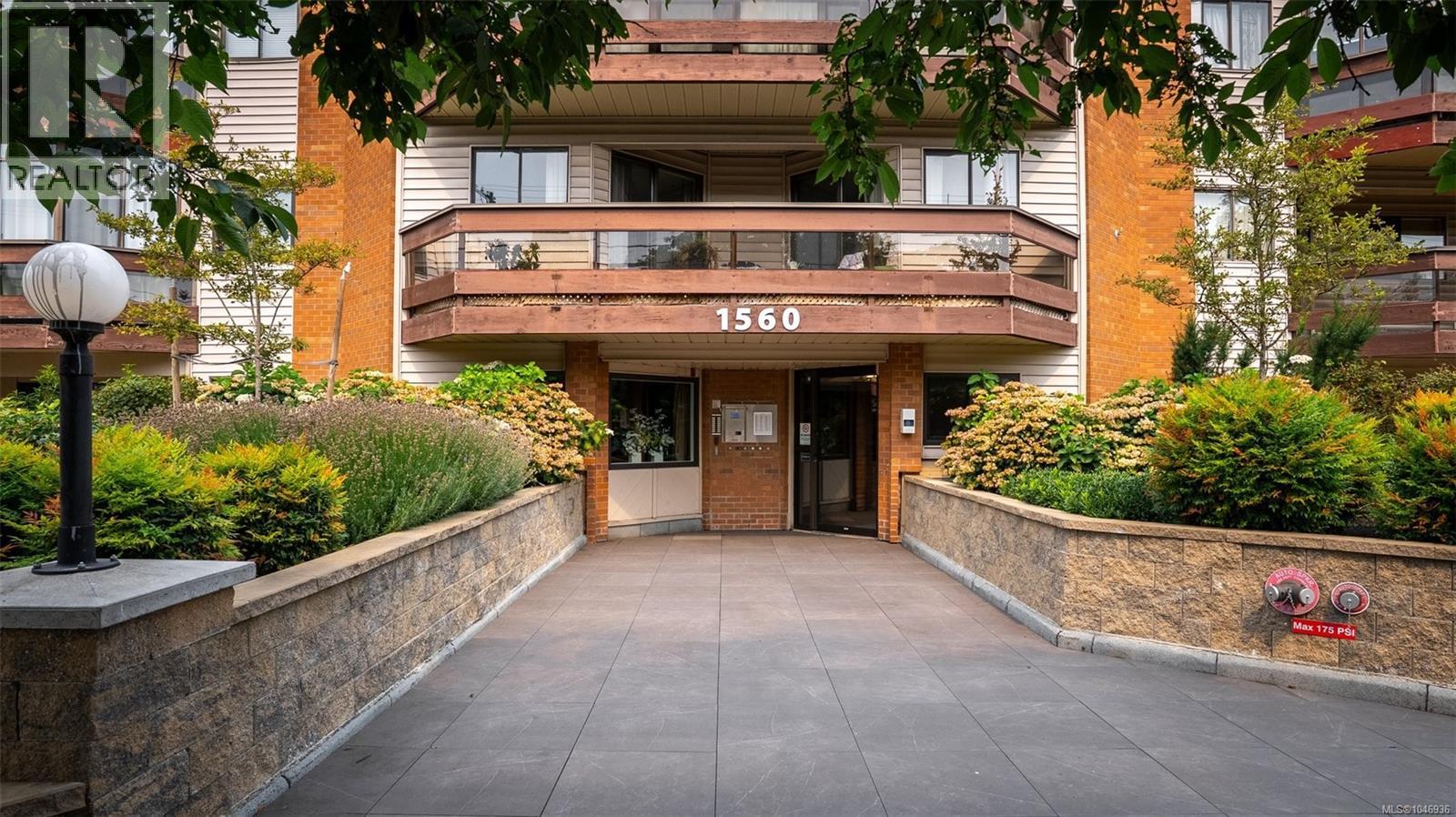 #201 1560 Hillside Ave - Image 28