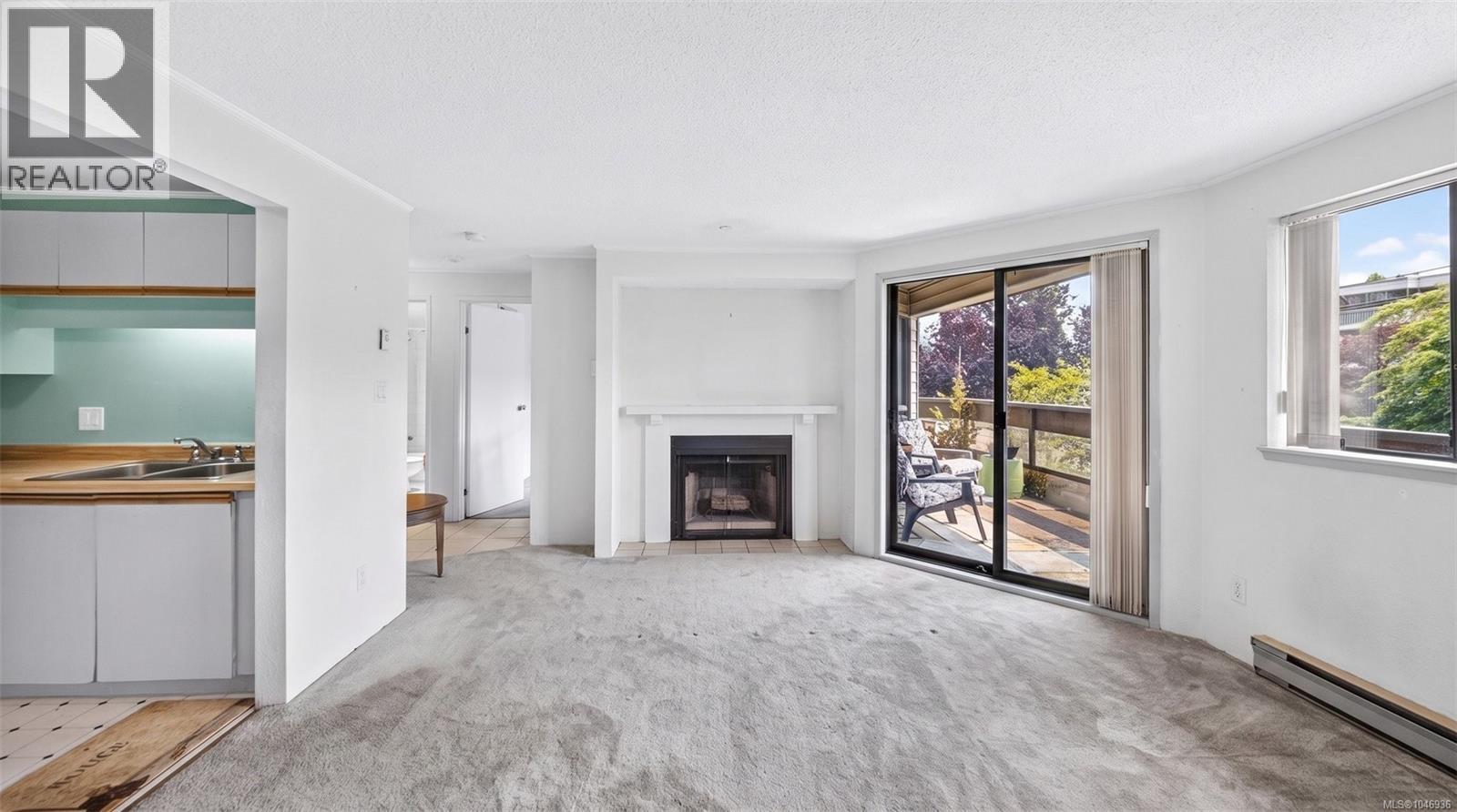#201 1560 Hillside Ave - 3